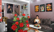 Nhà hẻm lòe loẹt của Nguyễn Phi Hùng