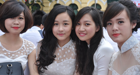 Vẻ đẹp của nữ sinh ngày xa trường