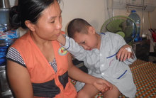 Gia đình “quá nghèo” với hai con mắc bệnh hiểm nghèo