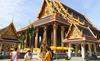 'Nội' đắt và kém, dân thích du lịch 'ngoại'
