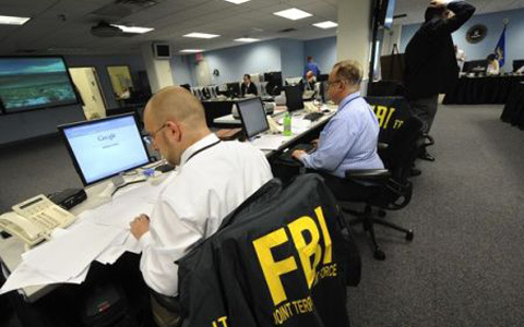 Công nghệ - Google bị buộc phải giao dữ liệu người dùng cho FBI