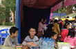 Cùng con bán hàng rong, bố bị nhầm là bảo kê