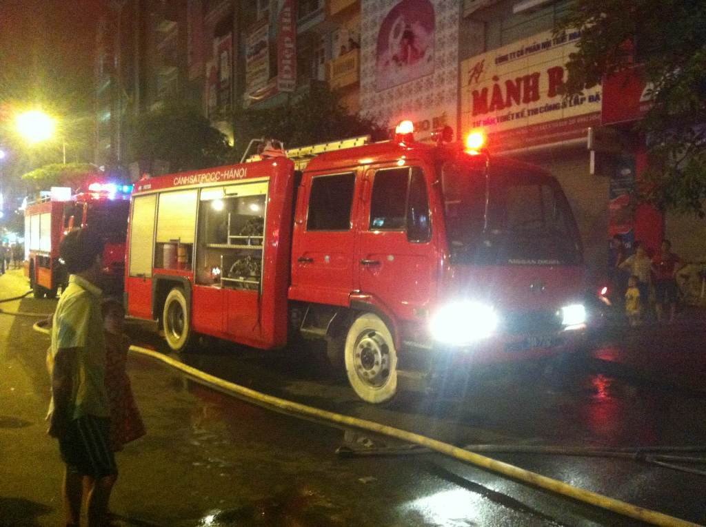 Xe cứu hỏa tiếp cận khó quán hát, phòng hát karaoke
