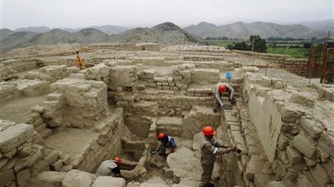 khai quật, lăng mộ, hoàng tộc, khổng lồ, Peru, tộc người, Wari