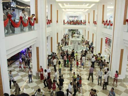 siêu TTTM, trong lòng đất, lớn nhất châu Á, Vincom, Mega Mall, Royal City, công viên nước trong nhà, sân trượt băng