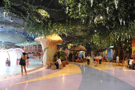 siêu TTTM, trong lòng đất, lớn nhất châu Á, Vincom, Mega Mall, Royal City, công viên nước trong nhà, sân trượt băng