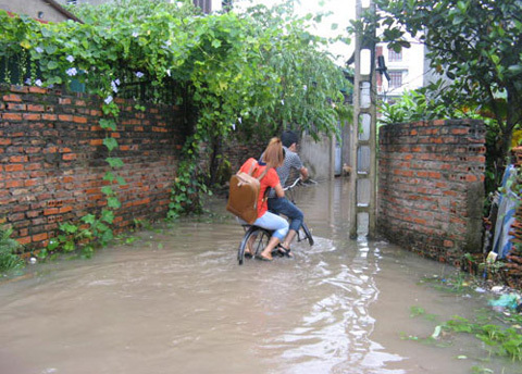 Chùm ảnh, Hà Nội,  sông, mưa gió