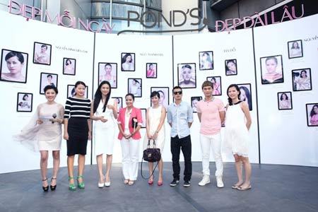 Ngô Thanh Vân rạng rỡ trong triển lãm ảnh