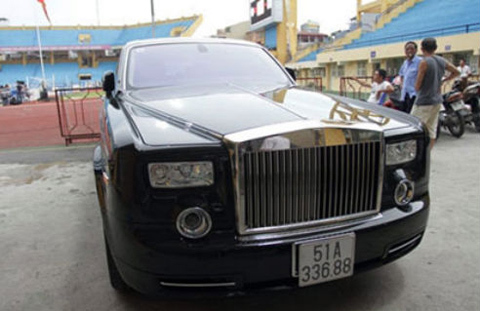 Những 'đại gia' đi Rolls-Royce gặp hạn vào tù