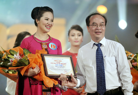 Sao Mai 2013, dân gian, thính phòng, Võ Hồng Quân