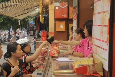 2013, bánh trung thu truyền thống lên ngôi