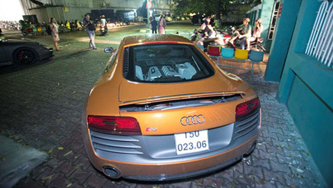 siêu xe, bóc mẽ, Thủy Tiên,  Audi R8