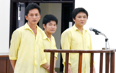 thẻ tín dụng, tội phạm thẻ, người nước ngoài phạm tội, ngân hàng, nợ xấu, tín dụng,