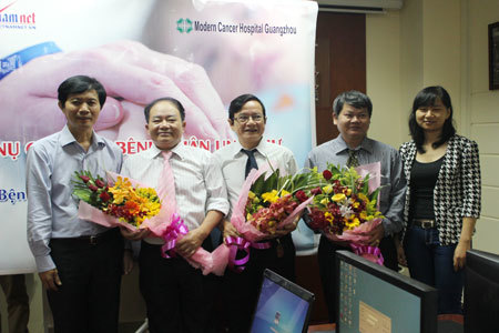 Đang giao lưu: Nụ cười cho bệnh nhân ung thư
