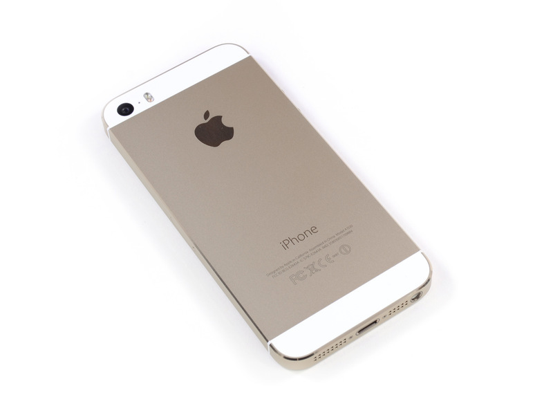 ‘Mổ bụng’ iPhone 5S phiên bản màu vàng