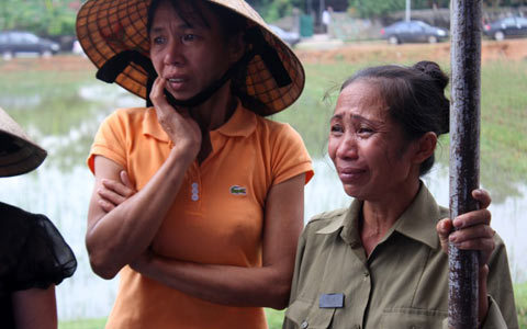 tiễn đưa, an nghỉ, lũ lụt