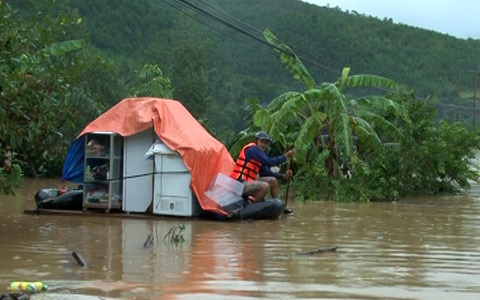 mưa to, nước lũ, ngập nóc nhà, Tuyên Hóa, Quảng Bình