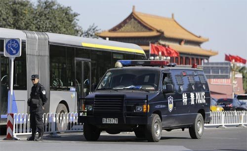 Thiên An Môn, đâm xe, tấn công, cảnh sát, nghi phạm