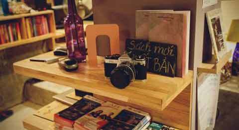 Quán cafe sách độc đáo ở Hà Nội