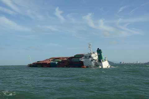 đâm nhau trên biển, tàu chở 700 container, bị chìm, Vũng Tàu, Sài Gòn