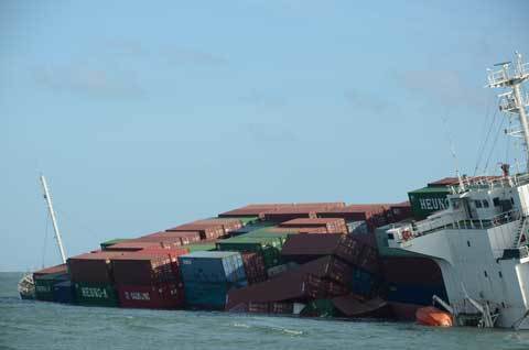 đâm nhau trên biển, tàu chở 700 container, bị chìm, Vũng Tàu, Sài Gòn