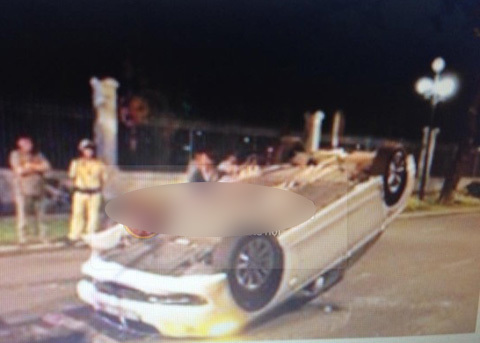 Lái BMW tiền tỉ gây tai nạn, siêu mẫu Hoàng Yến bị phạt