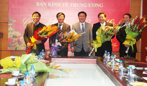 ban kinh tế TƯ, Agribank, Vương Đình Huệ