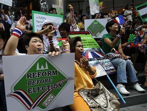 Thái Lan, Yingluck Shinawatra, biểu tình, phản đối chính phủ, tê liệt, đóng cửa