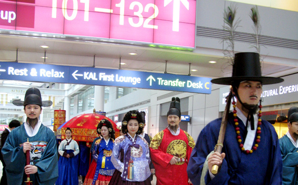Du lịch Hàn Quốc thoáng hơn trong việc ấp thị thực để thu hút khách du lịch