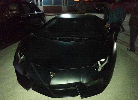 Lamborghini Aventador màu đen xuất hiện ở Cao Bằng