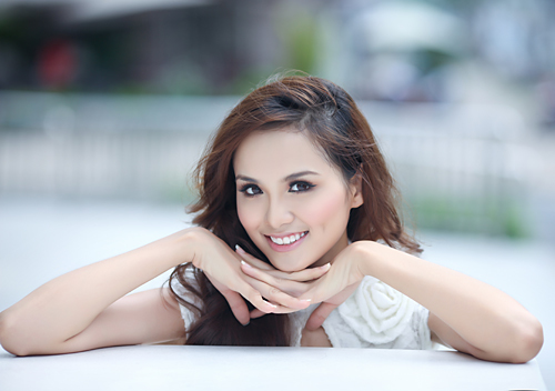 Hoa hậu Diễm Hương, ly dị