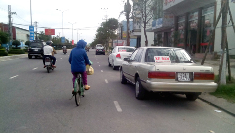 Đại-gia, phá-sản, Đà-Nẵng, chi-phí, vỉa-hè, rao-bán, nợ-nần