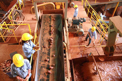 Bauxite, Tây-Nguyên, Nhân-Cơ, Tân-Rai, Vinacomin, TKV, than, lỗ, nợ, Tập đoàn, DNNN