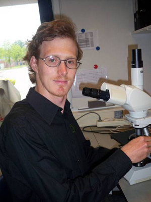 nam sinh, ong đốt, thí nghiệm, bộ phận sinh dục