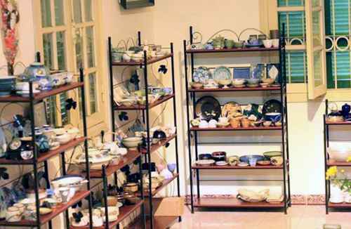 Săn mua gốm sứ cũ của Nhật đã trở thành trào lưu của các bà nội trợ