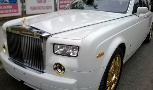 Rolls-Royce Phantom mạ vàng của đại gia Thái Nguyên