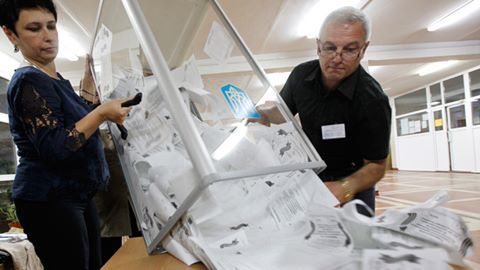 Luhansk, Donetsk, ly khai, trưng cầu dân ý, Thái Lan, Tân Cương