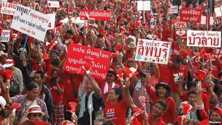 Thái Lan, chính trị, khủng hoảng, siết an ninh
