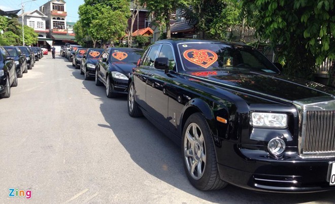Rolls-Royce, đám cưới, đất Mỏ, đại gia, Quảng Ninh