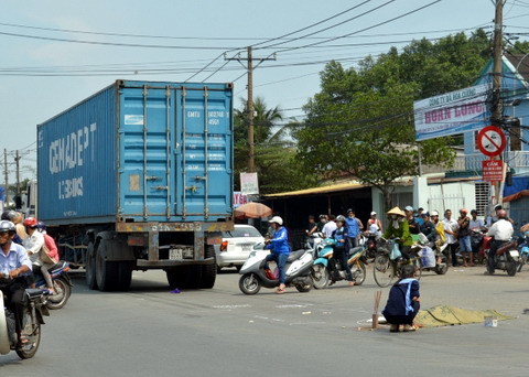 tai nạn; xe đầu kéo; TP.HCM