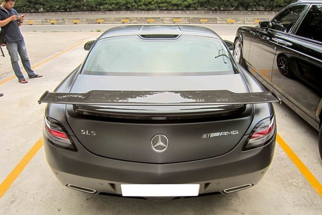 Mercedes-Benz SLS, Nhà chồng Hà Tăng, siêu xe 14 tỷ duy nhất Việt Nam