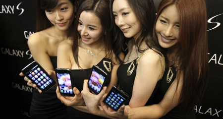 Samsung cắt giảm 30% model điện thoại trong năm 2015