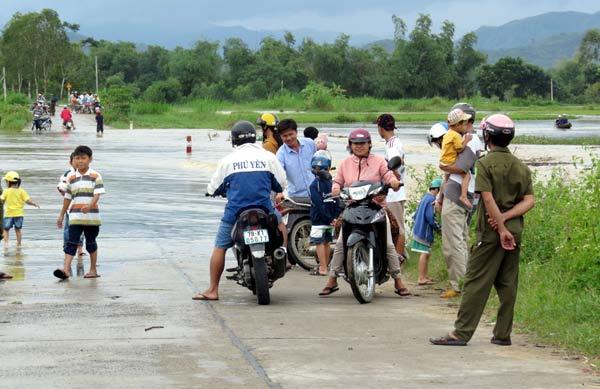 Phú Yên; Bình Định; nước lũ; ngập nặng