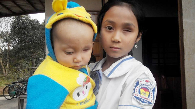 Trao quà; Hà Tĩnh; mặt trời