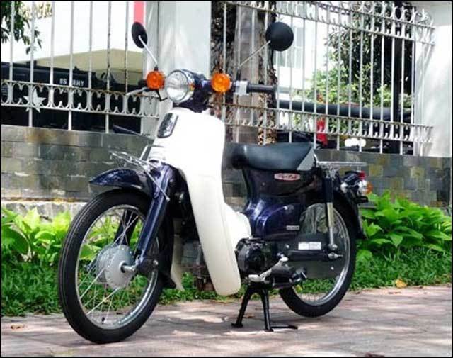 9X Hà Nội sưu tầm Honda Cub biển ngũ quý