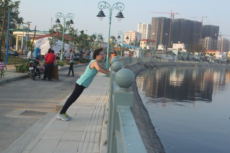 Kênh thối 'hồi sinh' thành đường đẹp ở Sài Gòn