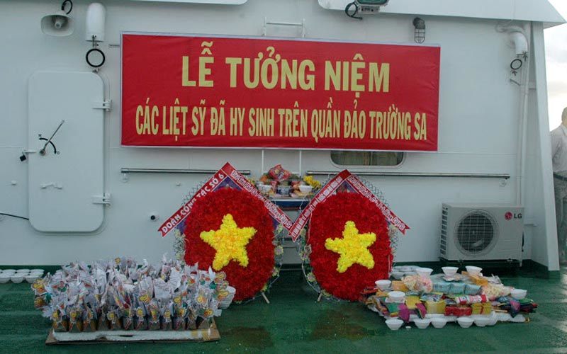 Trường Sa, Hoàng Sa, hải quân, Việt kiều, Sáu Phong, Song Tử Tây, Nguyễn Thanh Sơn
