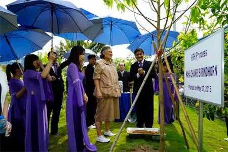 Công chúa Thái Lan đến thăm nhà máy Unilever Việt Nam