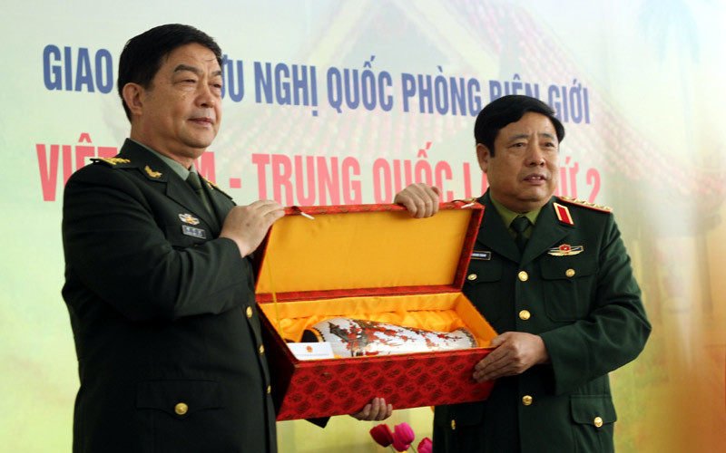 Bộ trưởng Quốc phòng, Phùng Quang Thanh, TQ, giao lưu quốc phòng biên giới