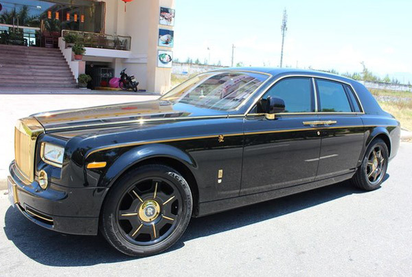 Chiếc Rolls-Royce Phantom, đại gia Quảng Ninh ,mạ vàng, xe siêu sang, đại lý Rolls-Royce, Phantom màu đen tuyền, Phantom rồng ,Phantom Year of the Dragon, thị trường Trung Quốc, đại gia Việt, thị trường Trung Quốc, Chiếc-Rolls-Royce-Phantom, đại-gia-Quả